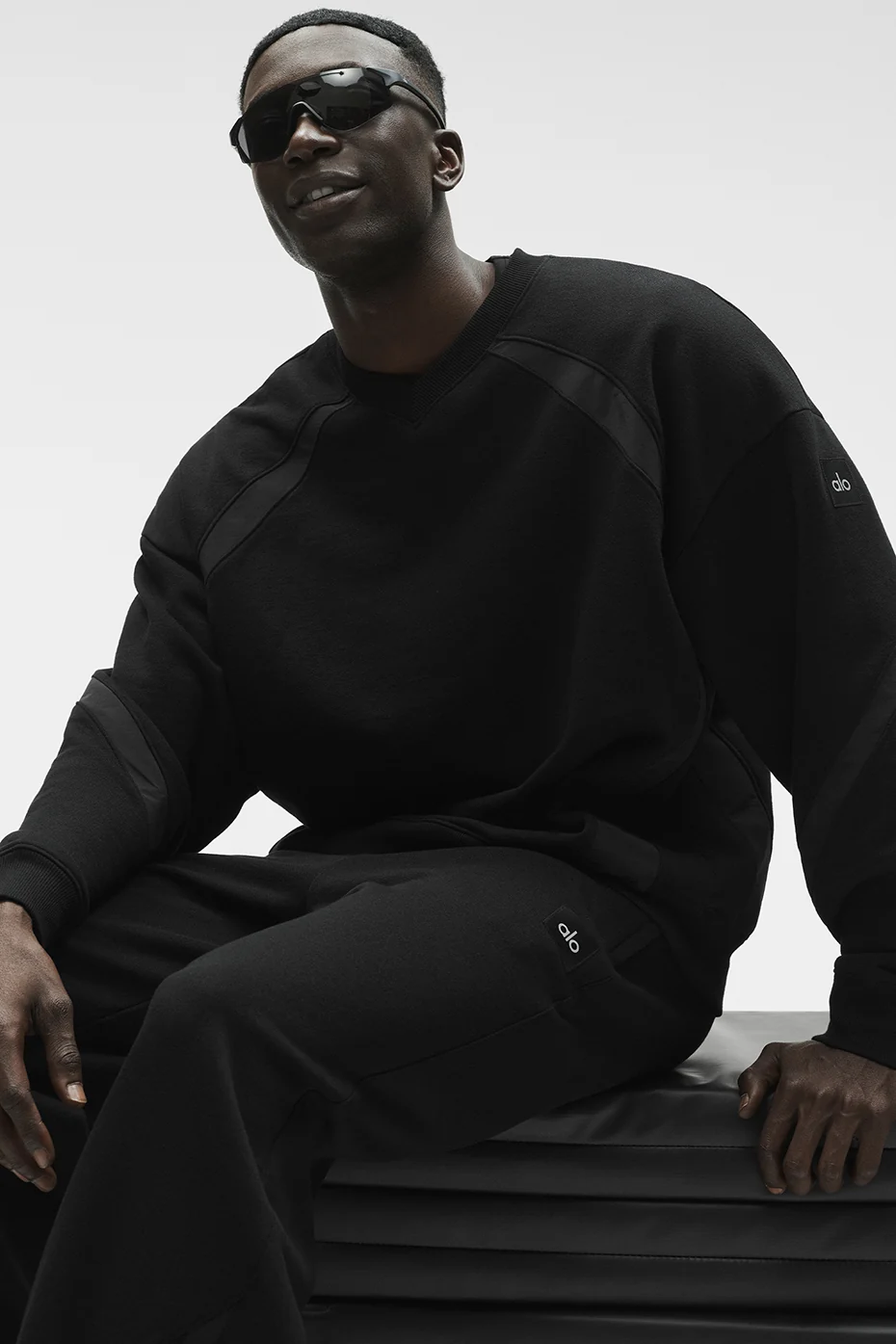 Field Crew Neck Sweatshirt - Black - Image 3