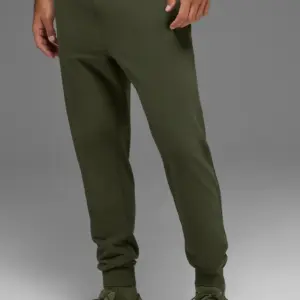 Conquer Max Performance Jogger - Green Olive