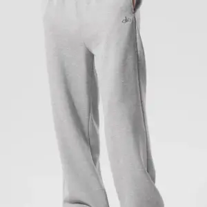 Accolade Straight Leg Sweatpant - Athletic Heather Grey