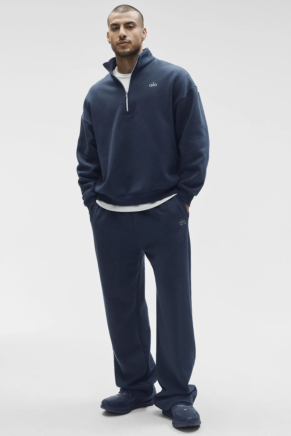 Accolade Straight Leg Sweatpant - Navy