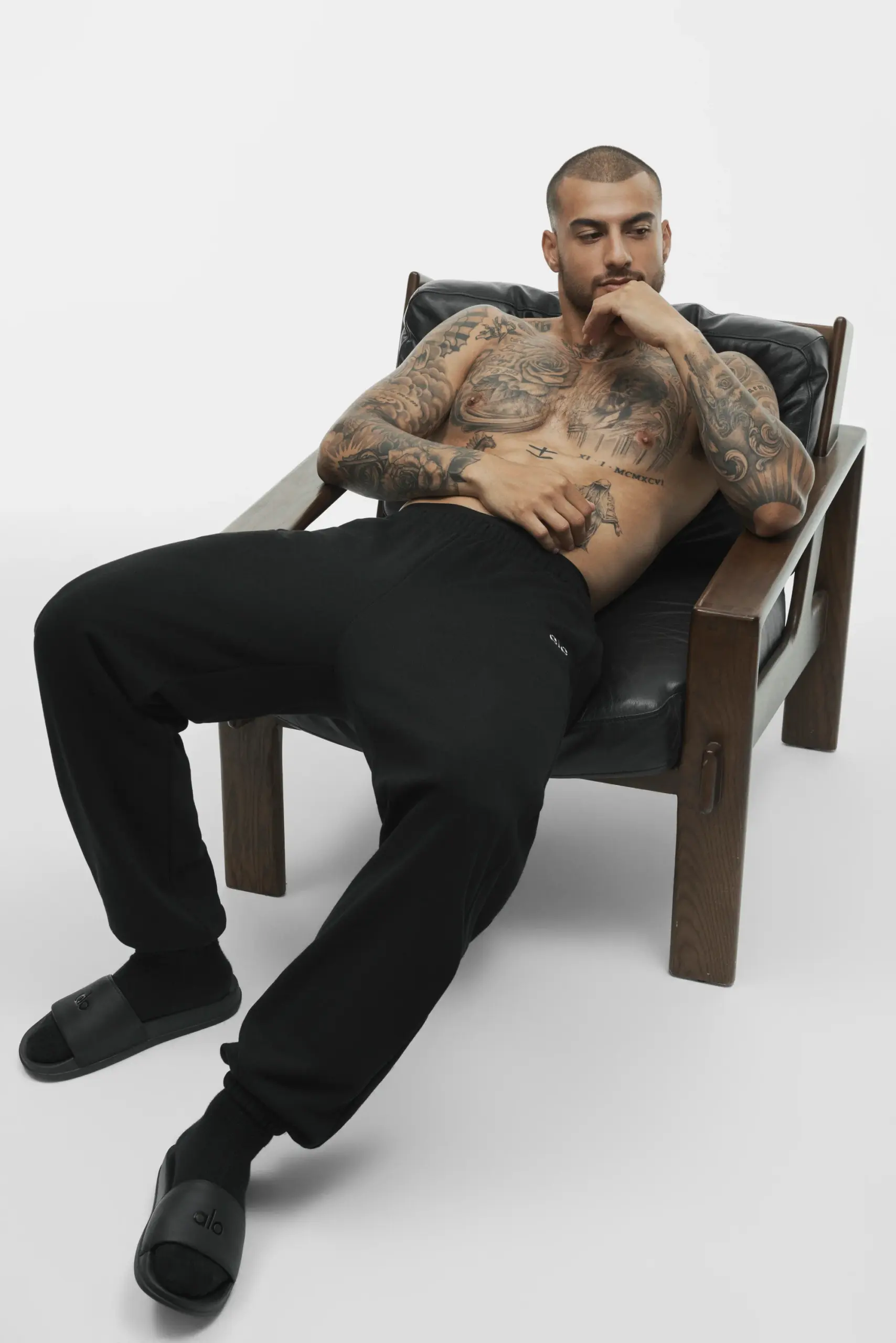 Accolade Sweatpant - Black - Image 4