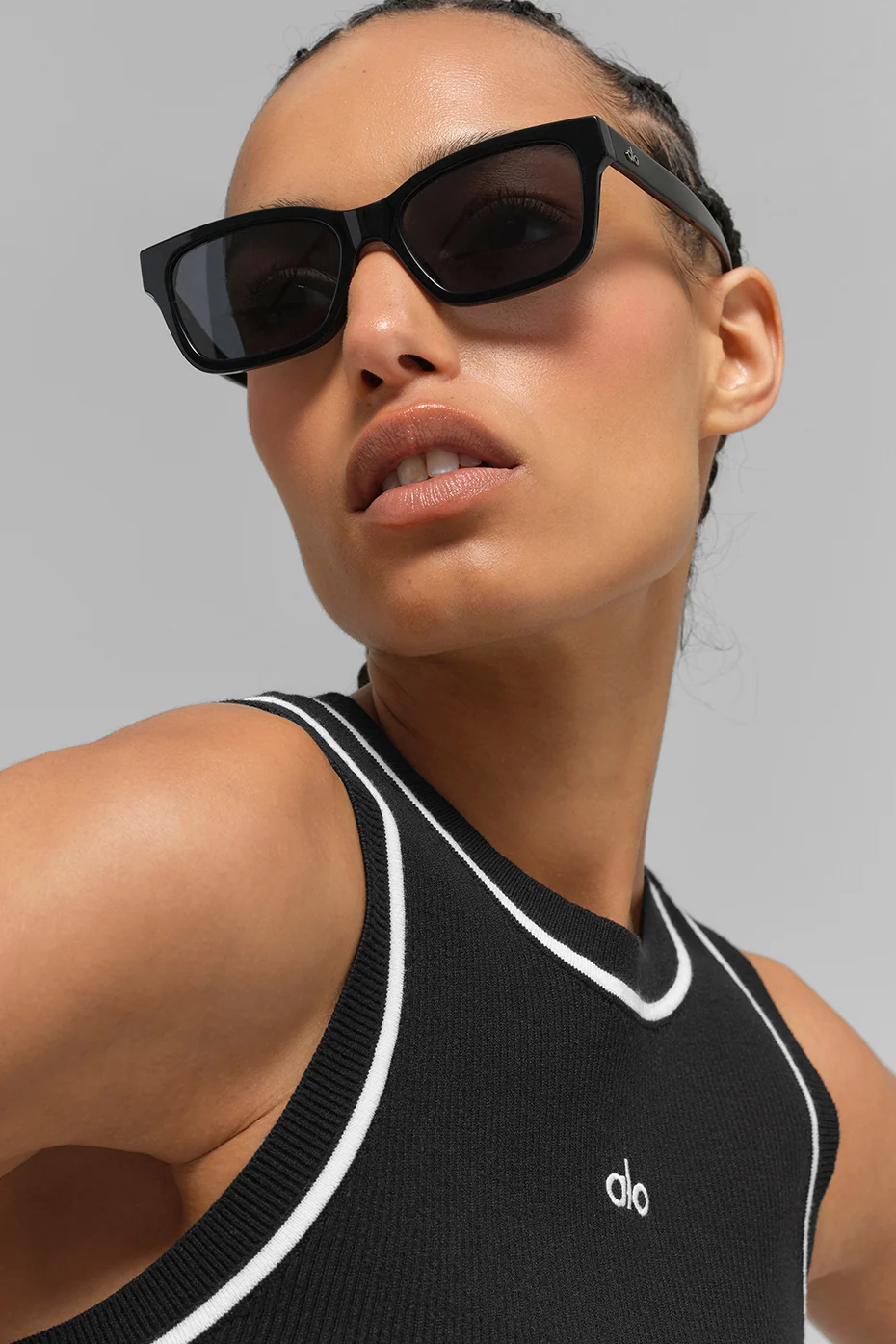 Ribbed Sweater Knit Highline Cropped Tank - Black/White - Image 5