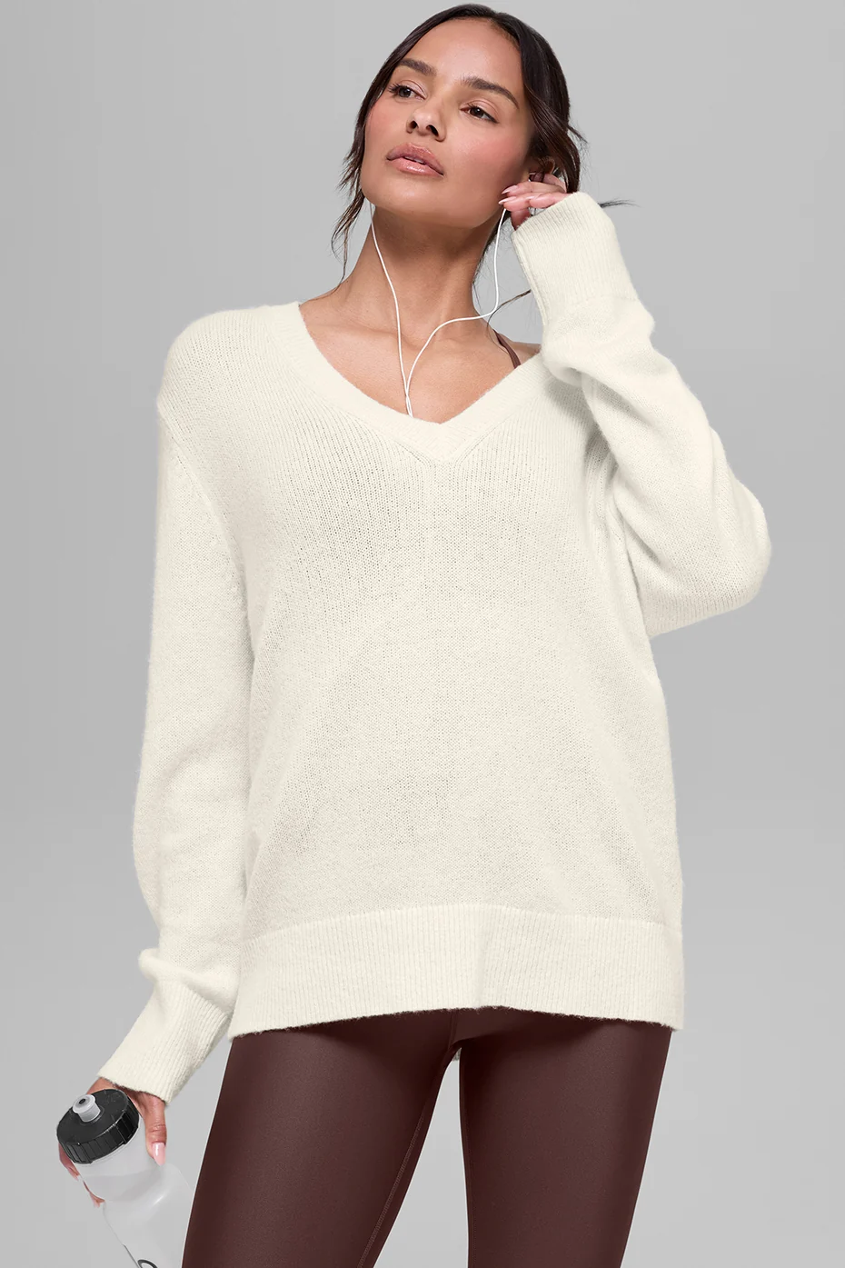 Wool Cashmere New Class Oversized V-Neck Sweater - Ivory - Image 4