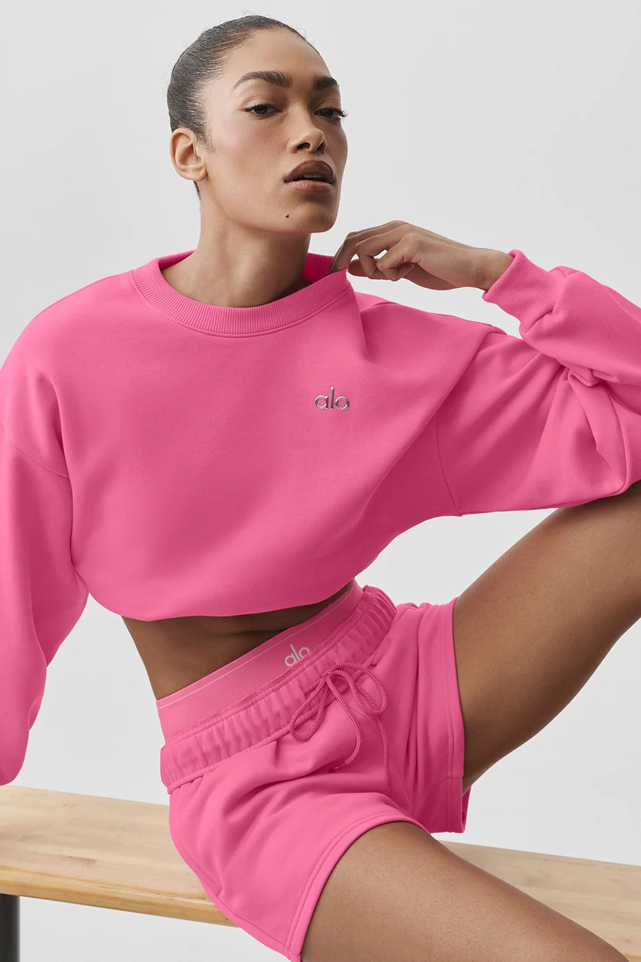 Cropped Accolade Crewneck - Paradise Pink - Image 5